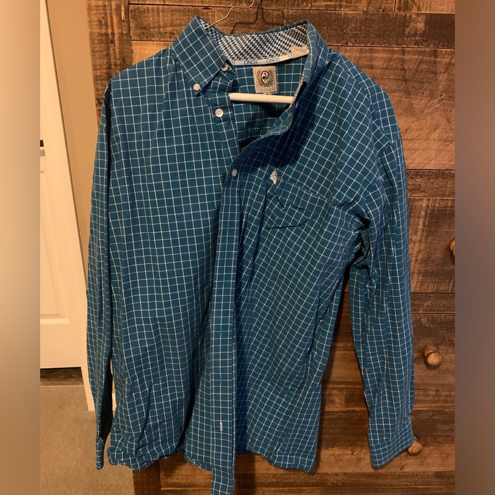Cinch Men’s button up shirt. Size medium. Excellent condition!